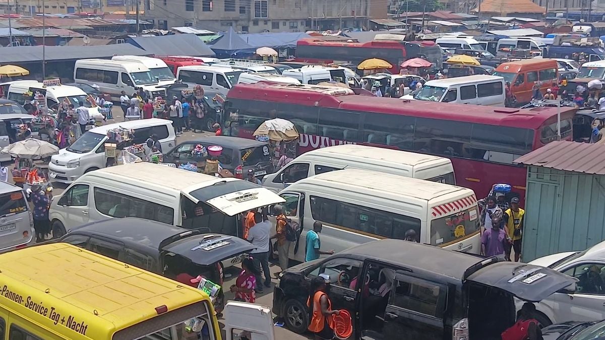 Easter holidays: Passengers stranded at various lorry terminals due to inadequate vehicles
